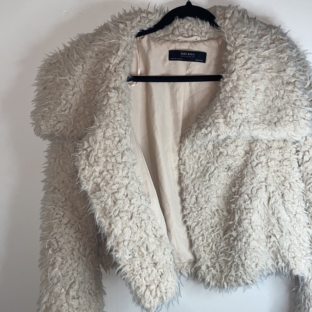🎈The comfiest Zara cream faux fur jacket! - Picture 10 of 10